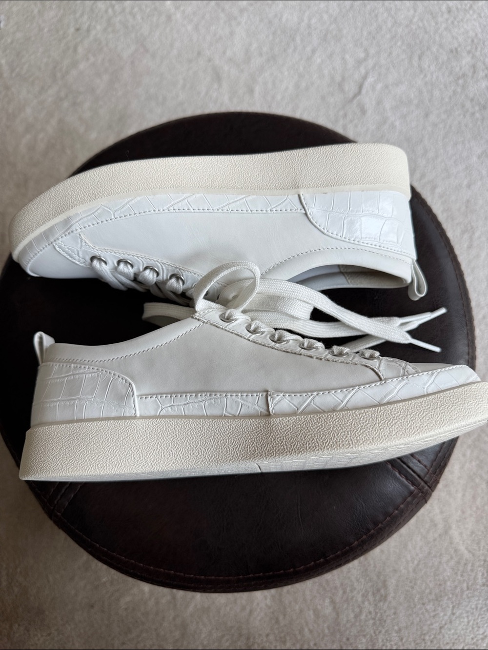 NWOT Vionic Winny White Leather Lace-Up Sneakers SZ 7 - Picture 6 of 10